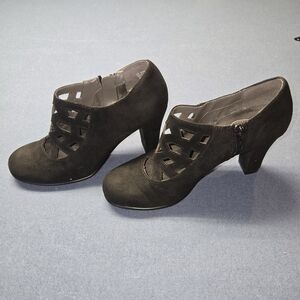 6 AEROSOLES Petrolium Black Geometric Cutout Boot Bootie 3 1/2" Heel NWOB Zip
